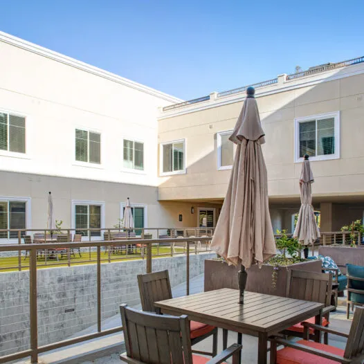 Oakmont of Beverly Hills outdoor patio