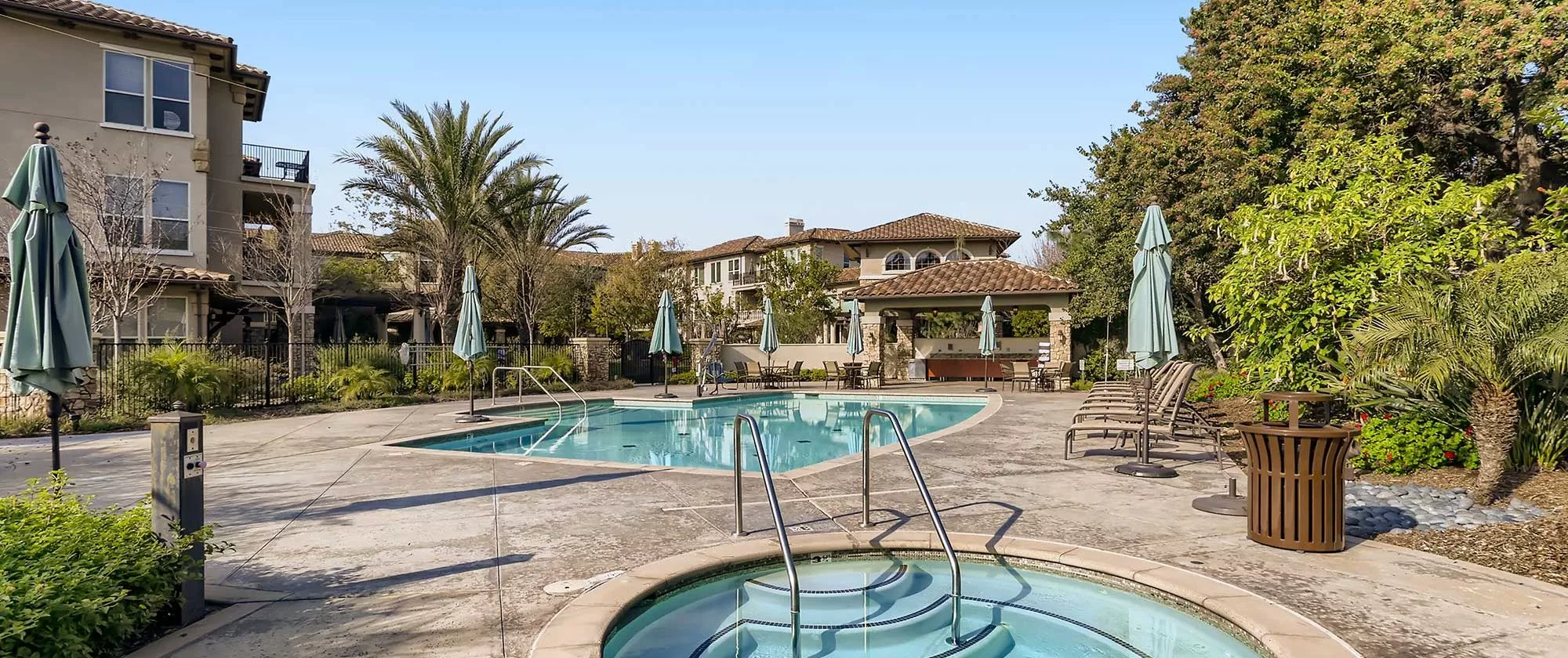 Capriana outdoor pool and hot tub