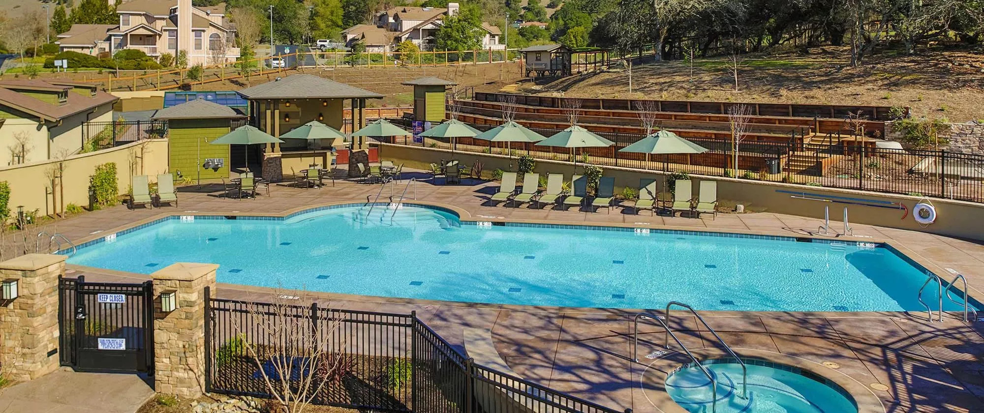 Fountaingrove Lodge patio with outdoor pool and hot tub