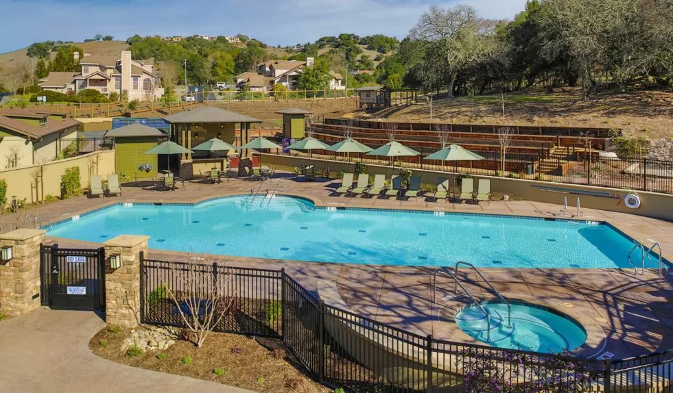 Fountaingrove Lodge patio with outdoor pool and hot tub