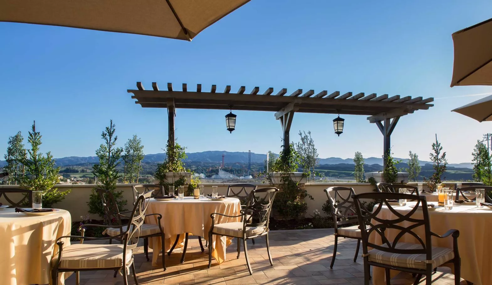 Santa Clarita patio with view and dining tables