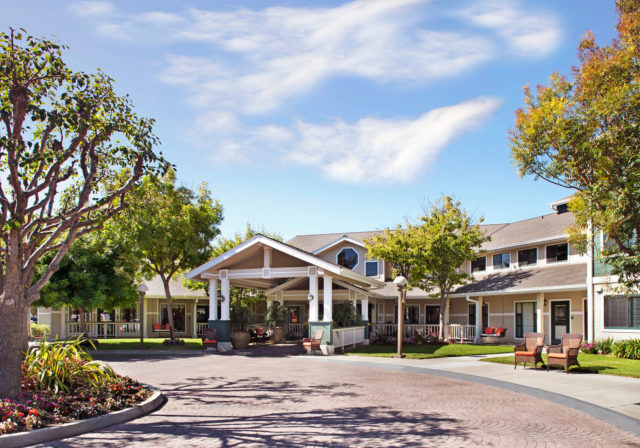 Salinas community building