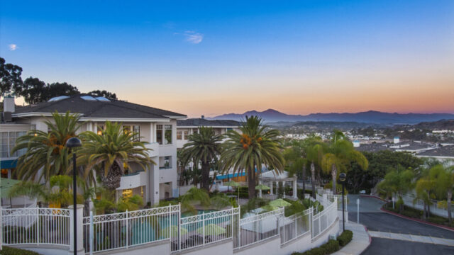 Sea Bluffs - Ivy Signature Living